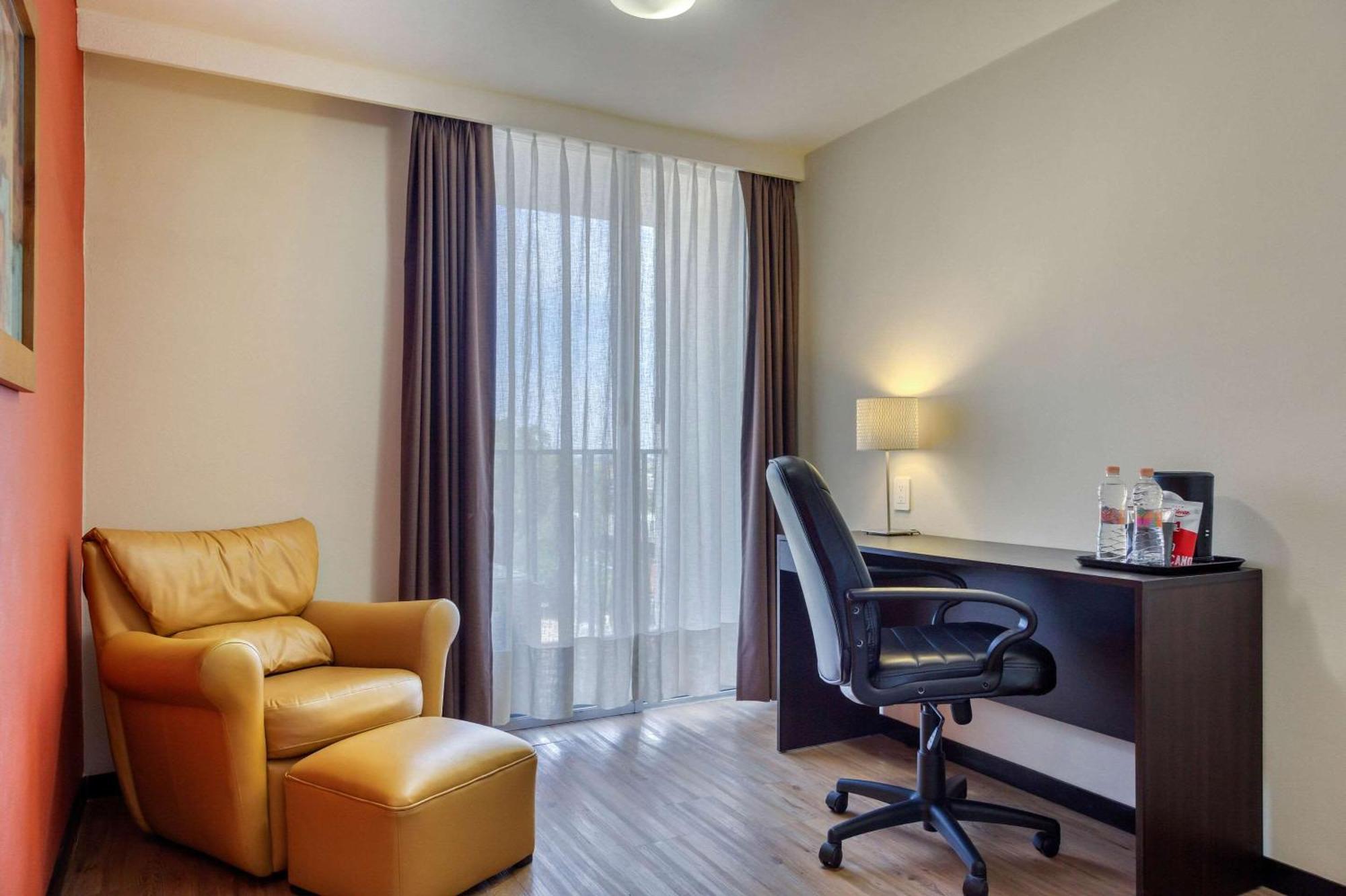 Comfort Inn San Luis Potosí Dış mekan fotoğraf